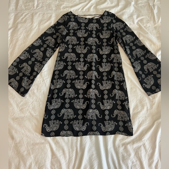 Black elephant dress - Picture 1 of 2